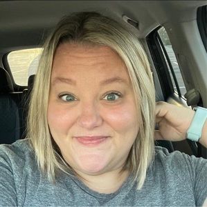 Meet your Posher, Carrie